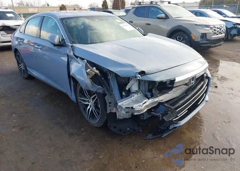 2022 Honda Accord Hybrid Touring z USA, uszkodzony, nr VIN 1HGCV3F9XNA003111